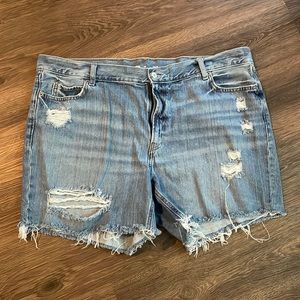 Old Navy distressed jean shorts